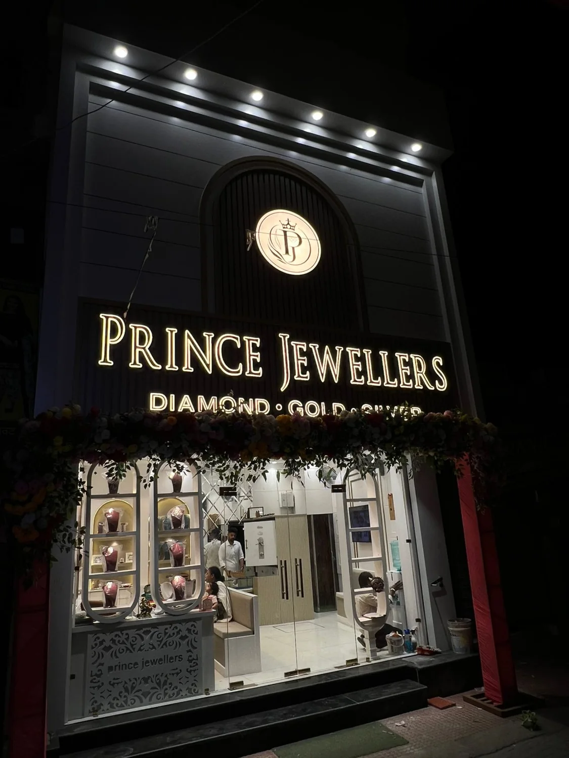 Prince Jewellers illuminated facade signage by Sonu Arts